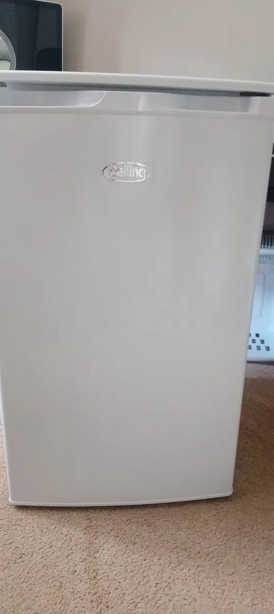 Refrigerator - Image 4