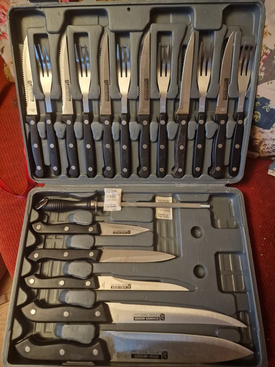 Steak and Kitchen Knife set - Image 1