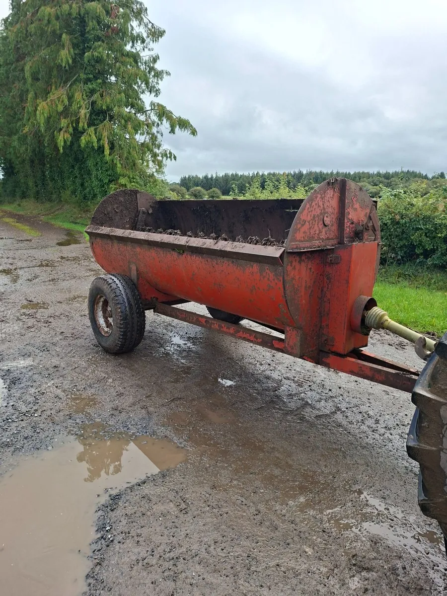 DUNG SPREADER