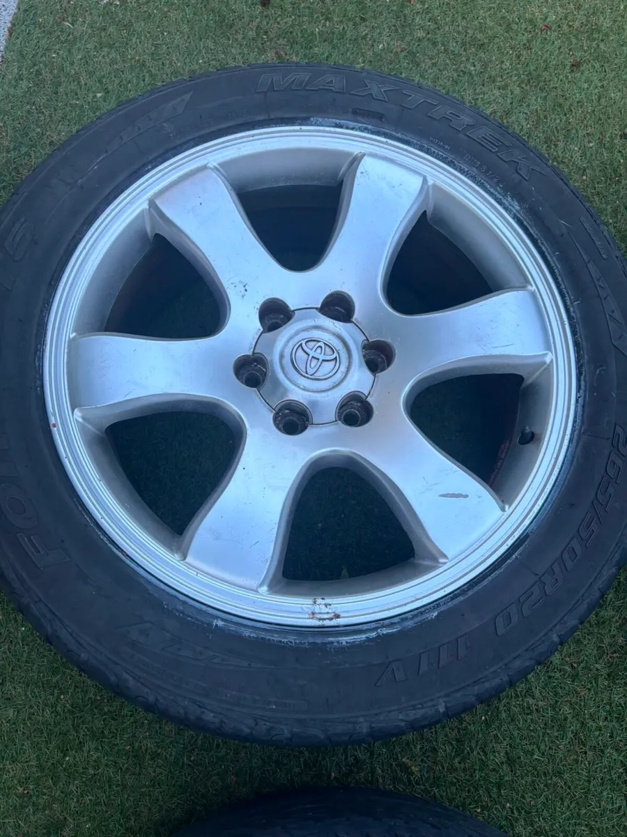20 inch landcruiser original alloys - Image 4