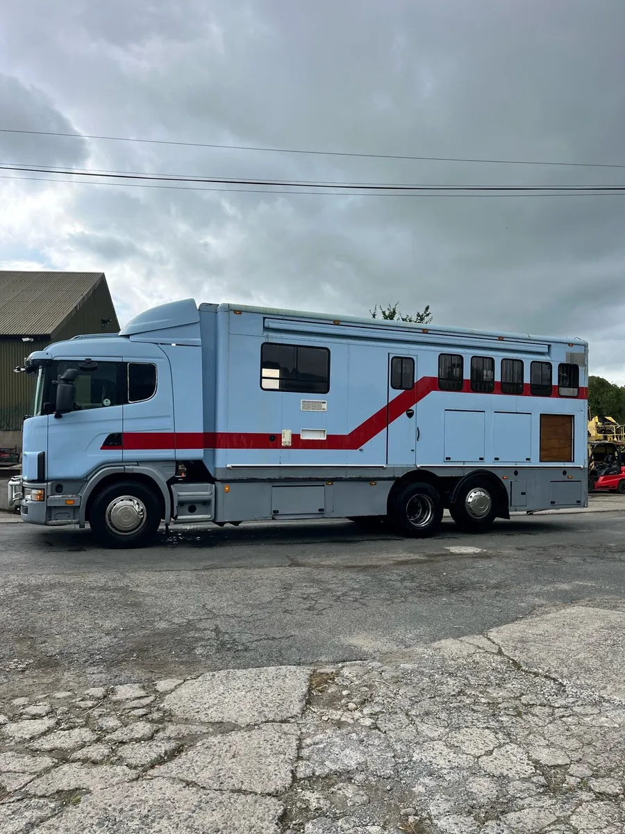 Scania 114 Horse lorry - Image 4