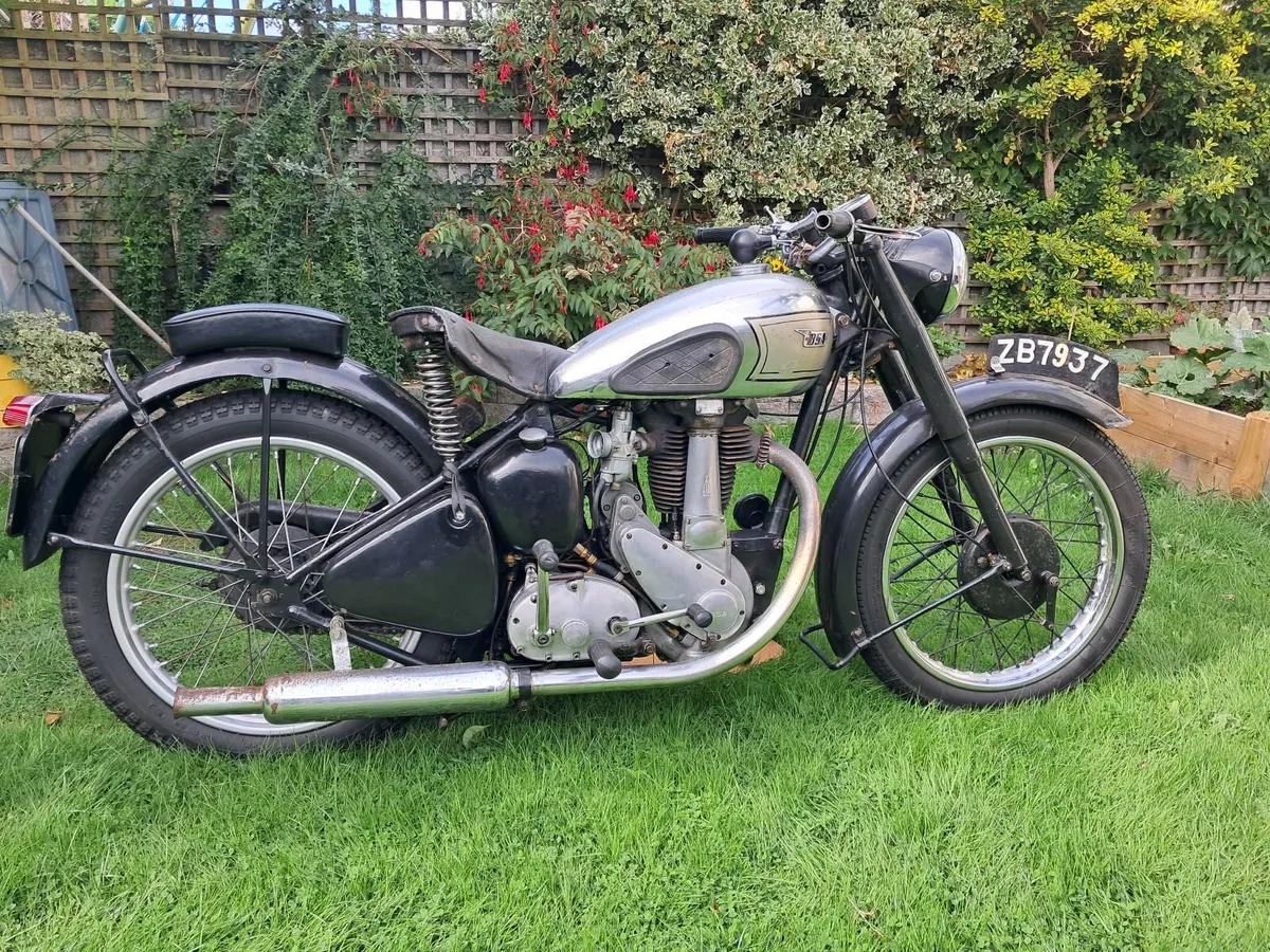 BSA B31 - Image 1