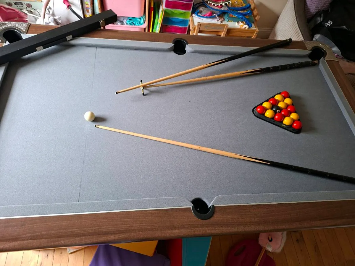 Stunning pool table - Image 2