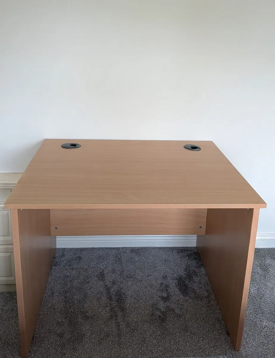 Office desk - Image 1