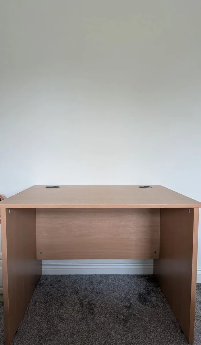 Office desk - Image 2