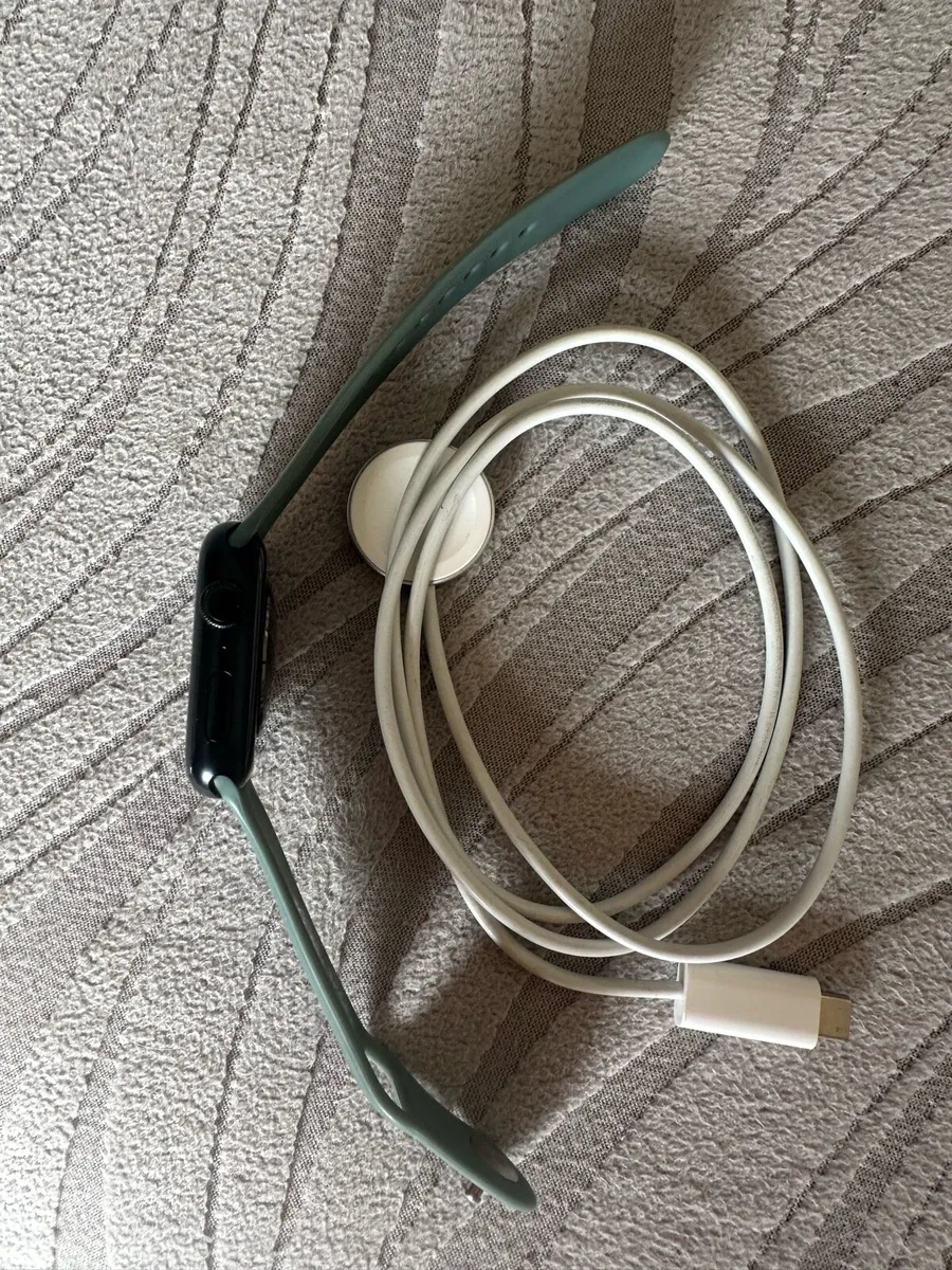 Apple watch series 7 - Image 3