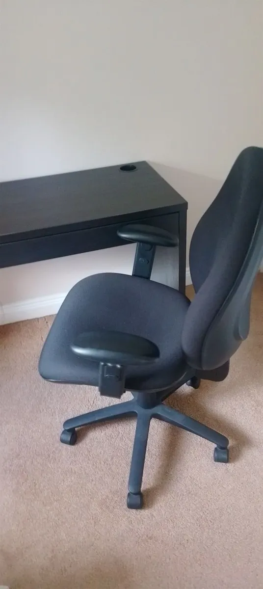Office desk - Image 3