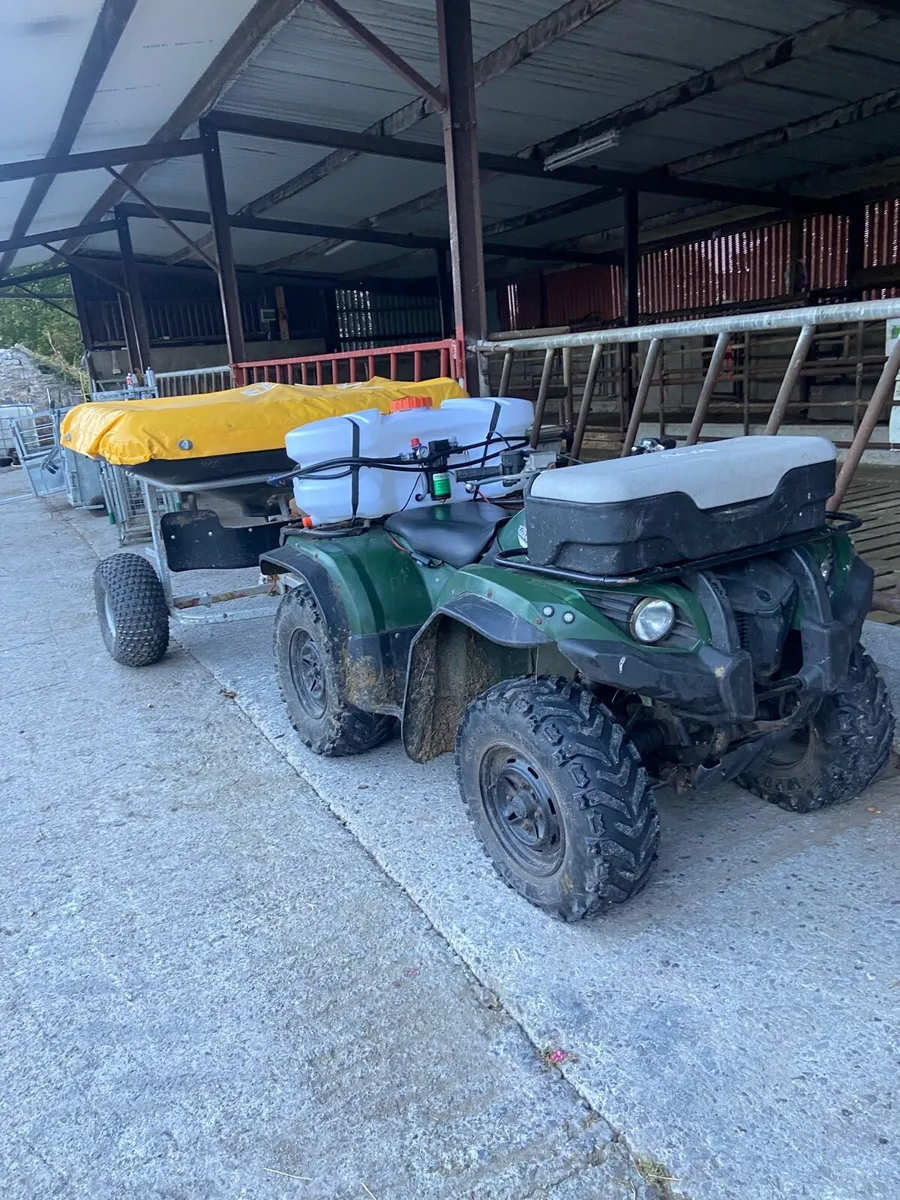 Quad and 500kg spreader - Image 1