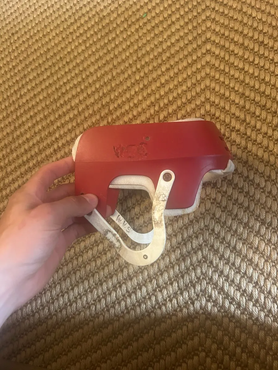 Red oldstyle cooper helmet front piece - Image 4
