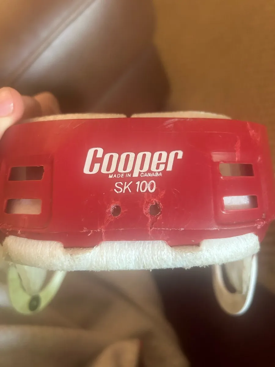 Red oldstyle cooper helmet front piece - Image 1