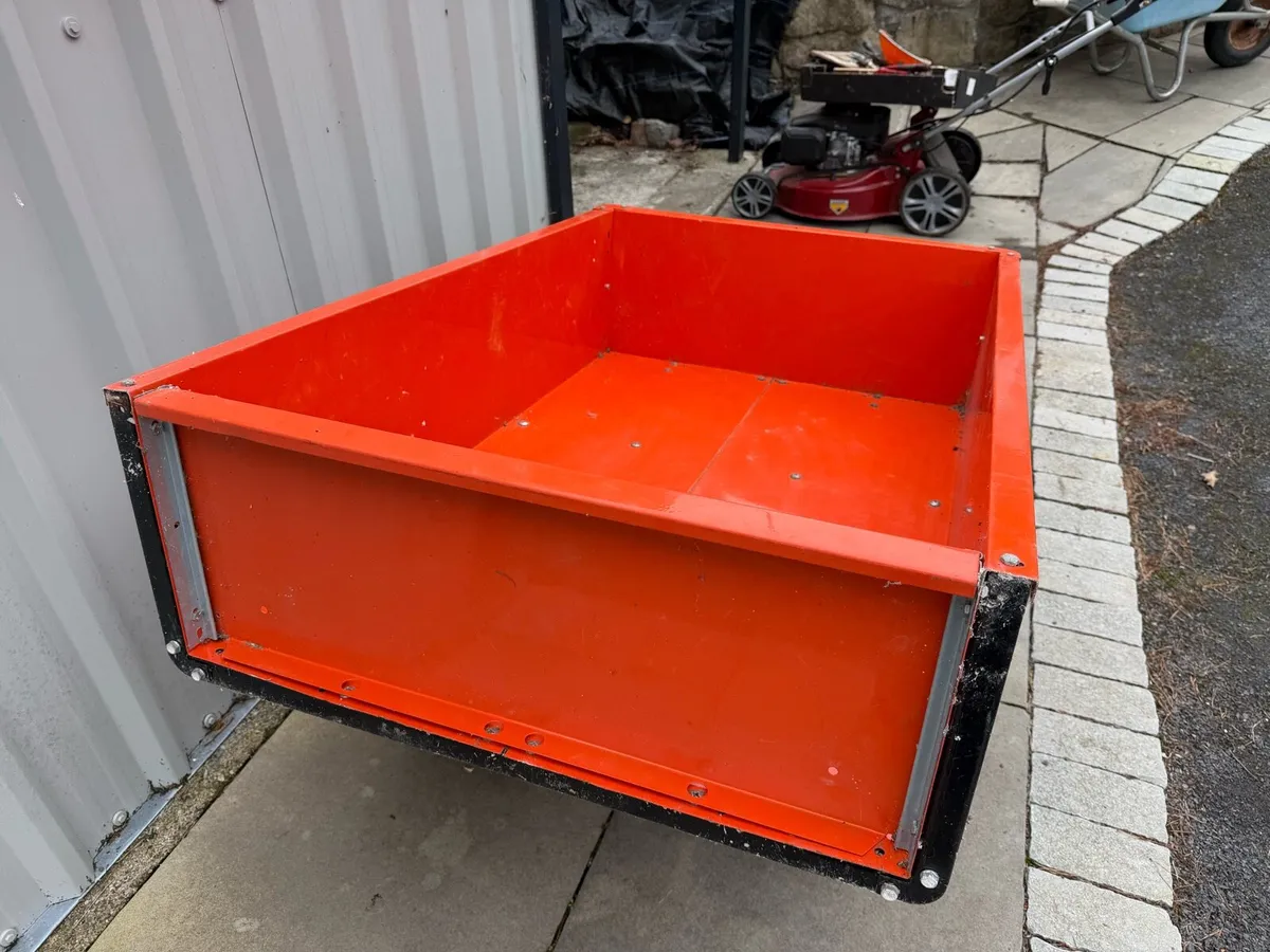 HuskaVarna Lawnmower Trailer - Image 4