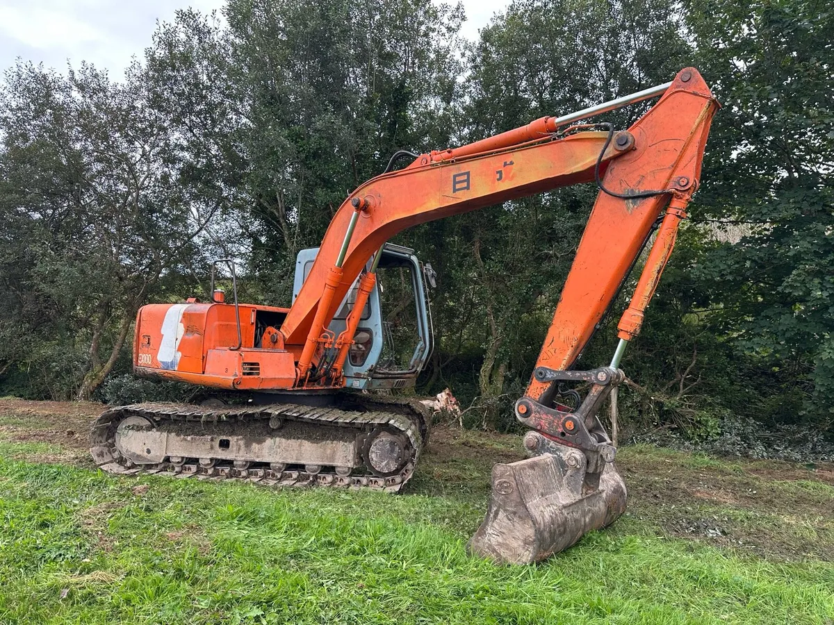 Hitachi EX100-3 digger - Image 2