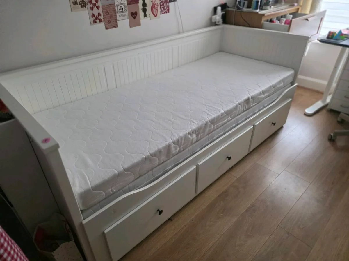 bedframe - Image 1