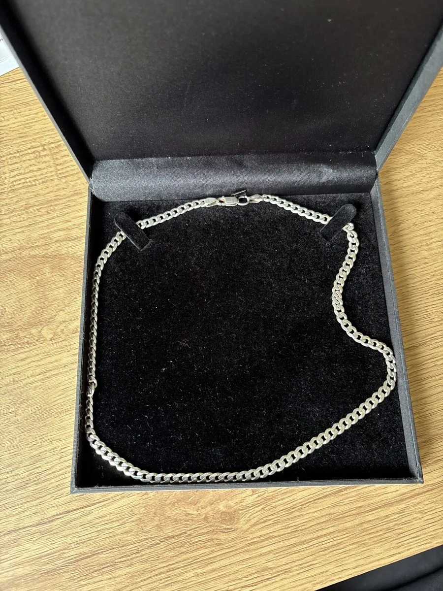 925 Sterling Silver Elegant Gems Chain – Pristine - Image 1