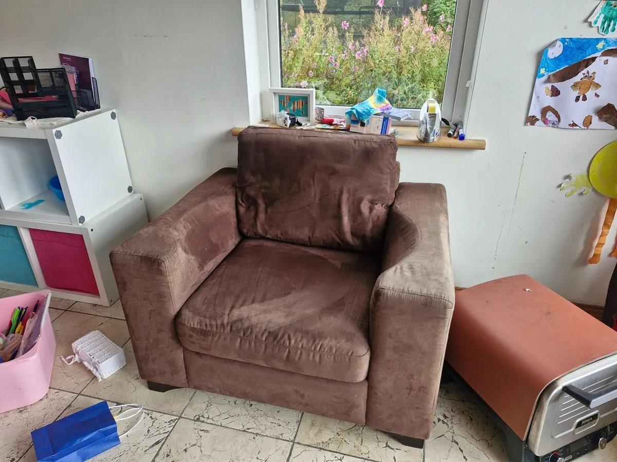 Armchair - Image 1