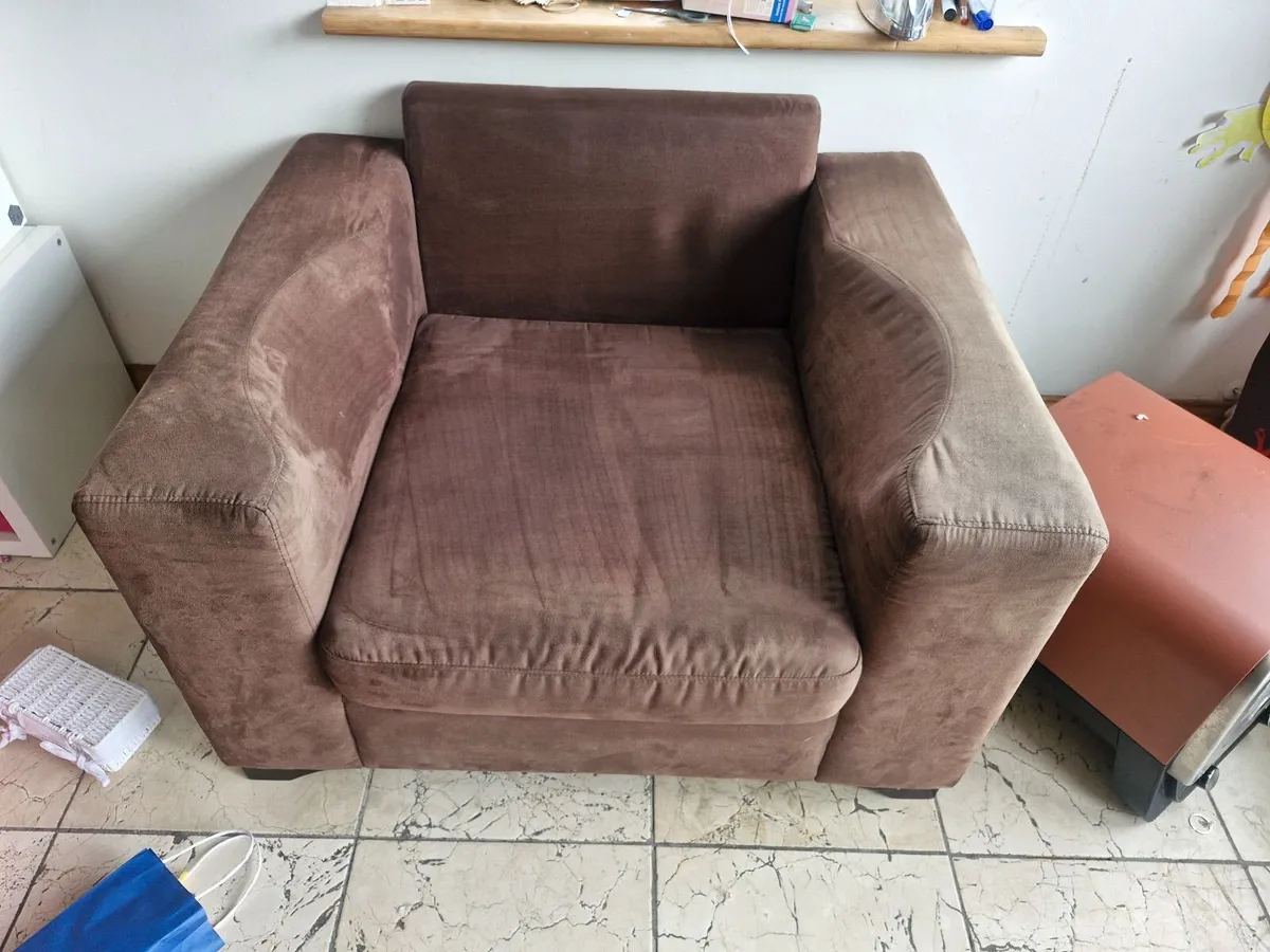 Armchair - Image 2