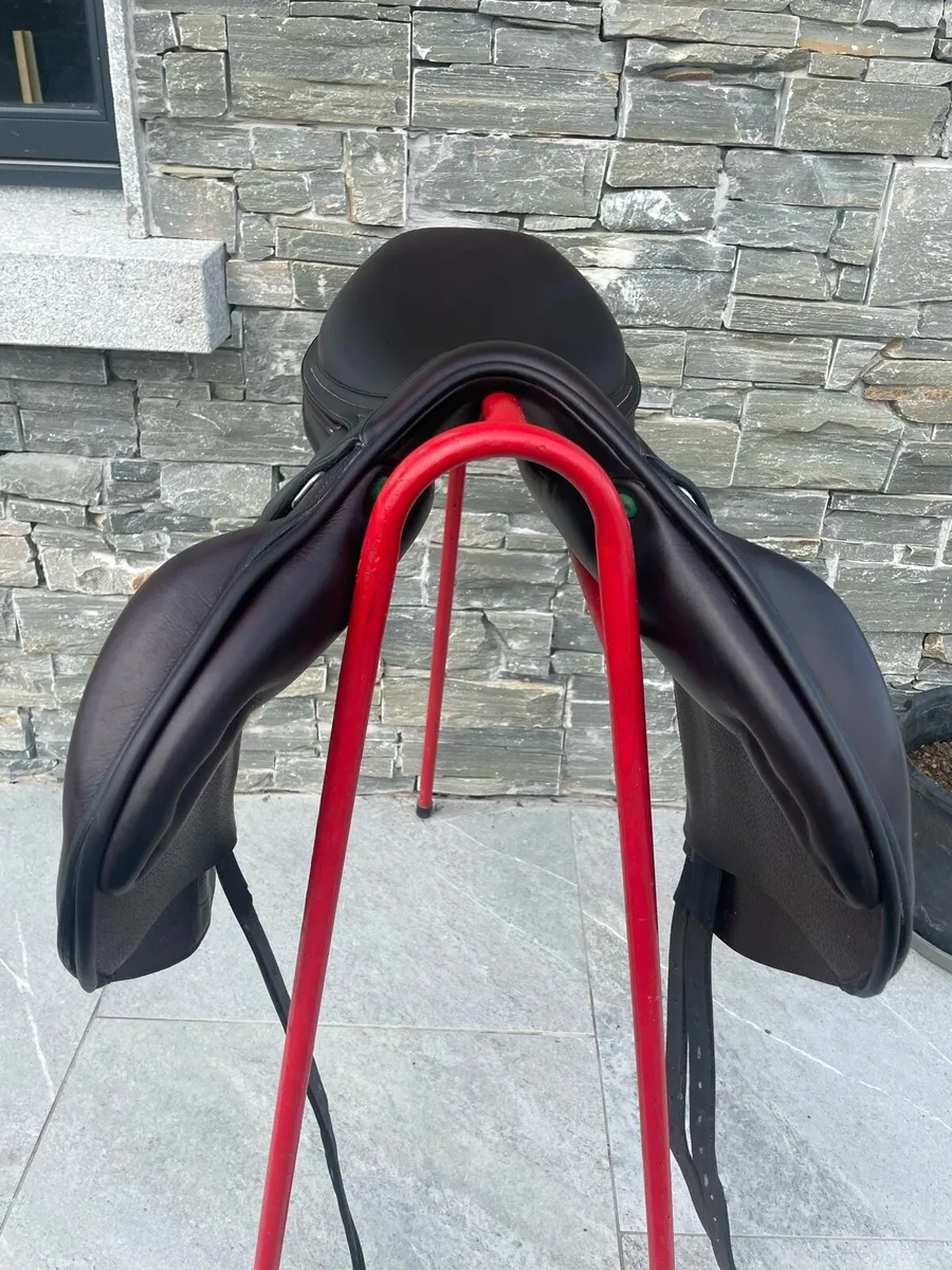 Amerigo vega jump saddle - Image 3