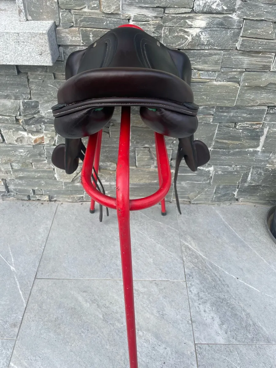 Amerigo vega jump saddle - Image 4