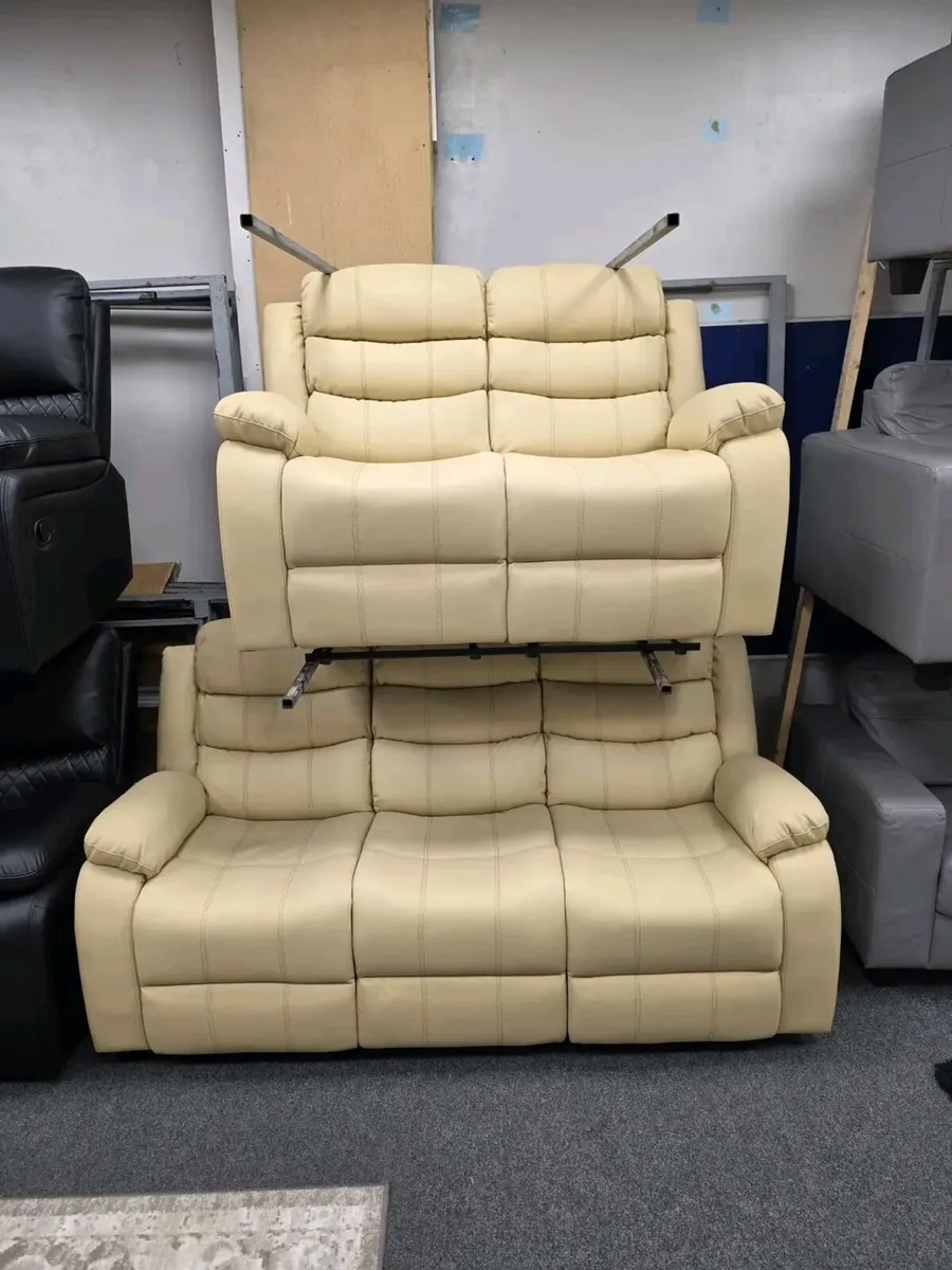 3+2 Cream & Brown Leather Manual Recliner Sofa - Image 1