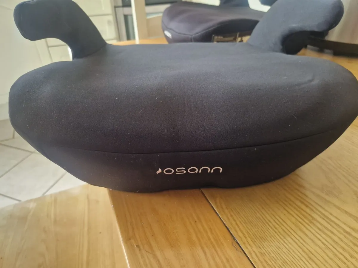 Booster seat - Image 1