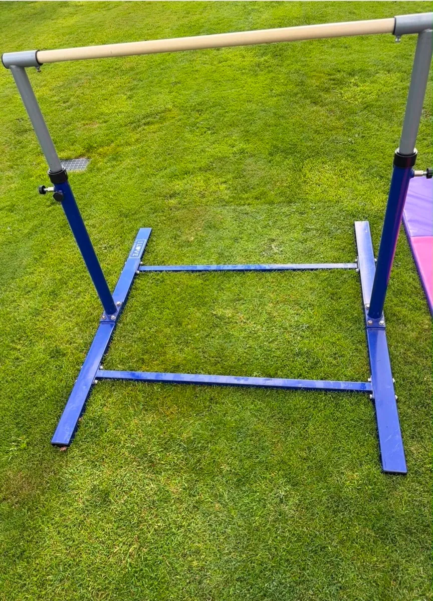 Gymnastics bar & mat and beam & mat - Image 3