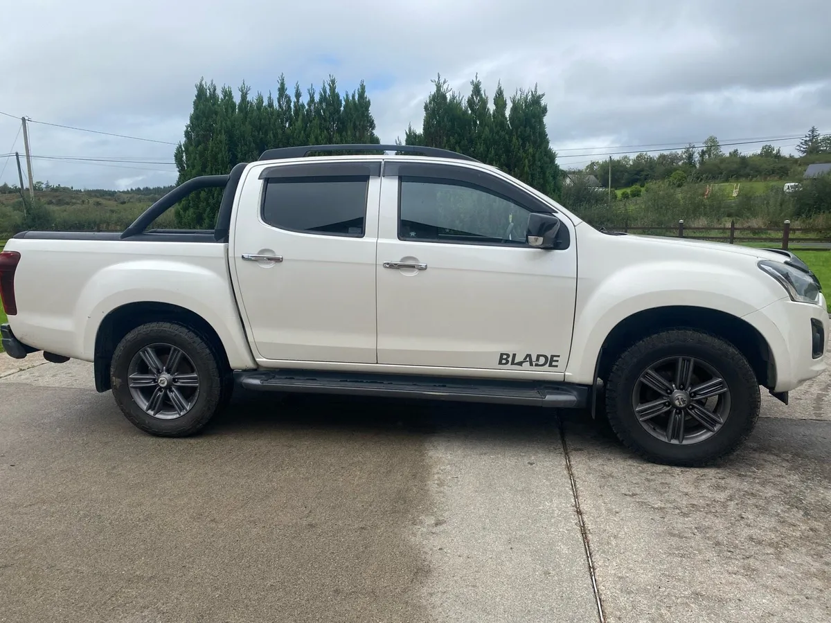 2017 ISUZU D-MAX BLADE 1.9L — FOR SALE - Image 1