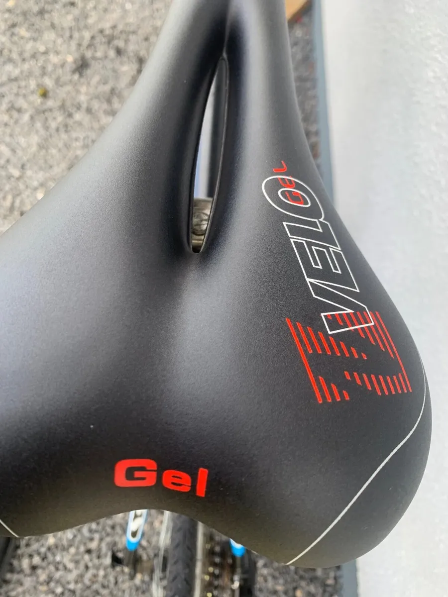 Road bike - Image 2