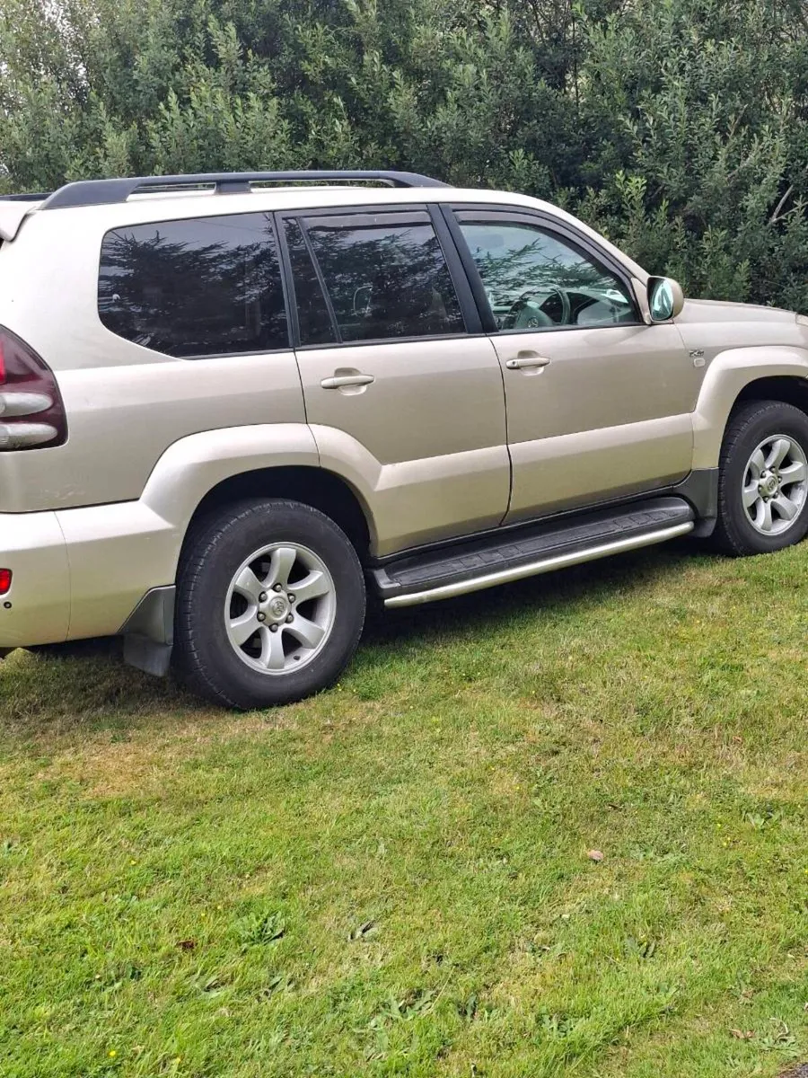 09 toyota land cruiser - Image 3