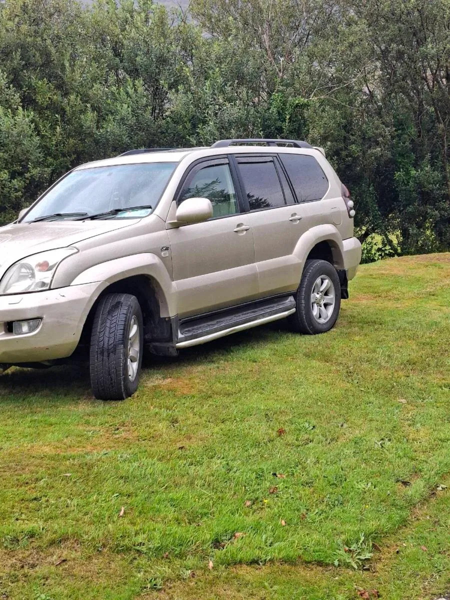 09 toyota land cruiser - Image 4
