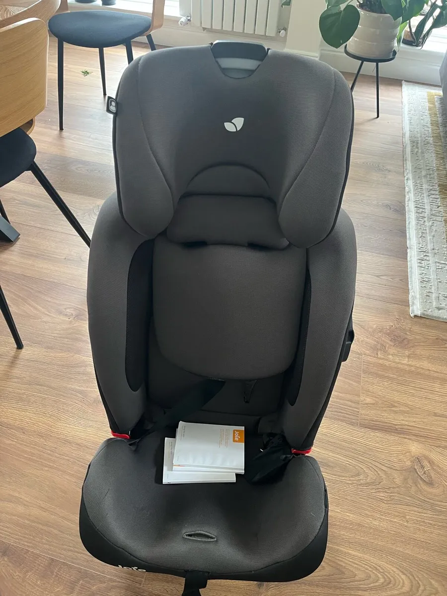 Joie child car seat 9-25kg isofix perf.condition - Image 4