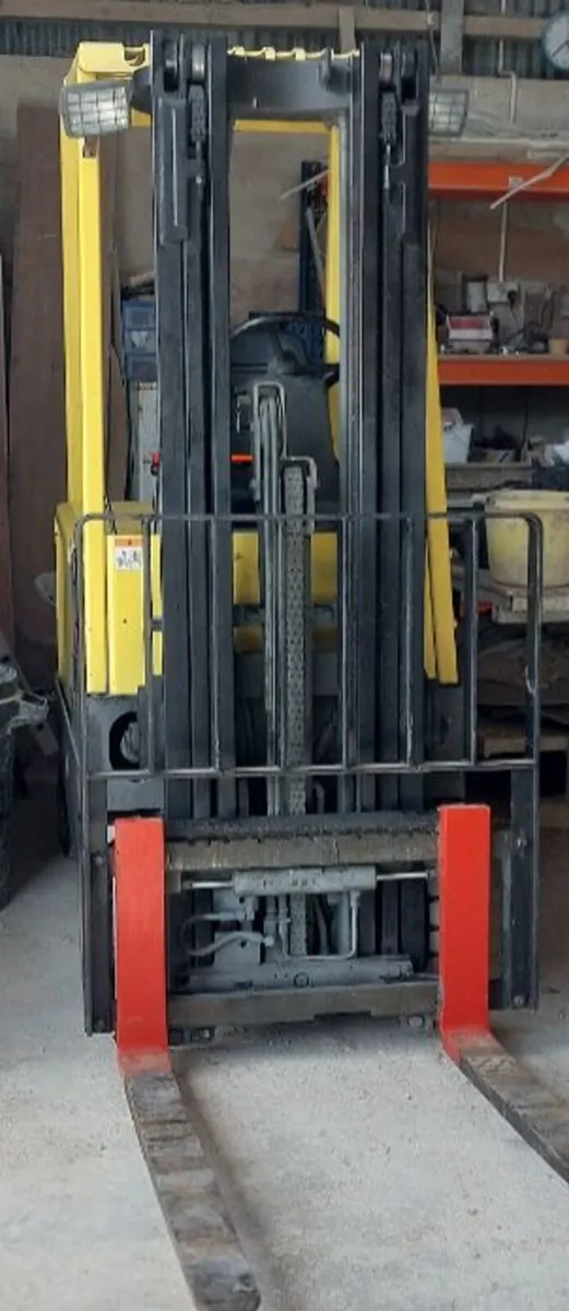 Electric Forklift - Image 2