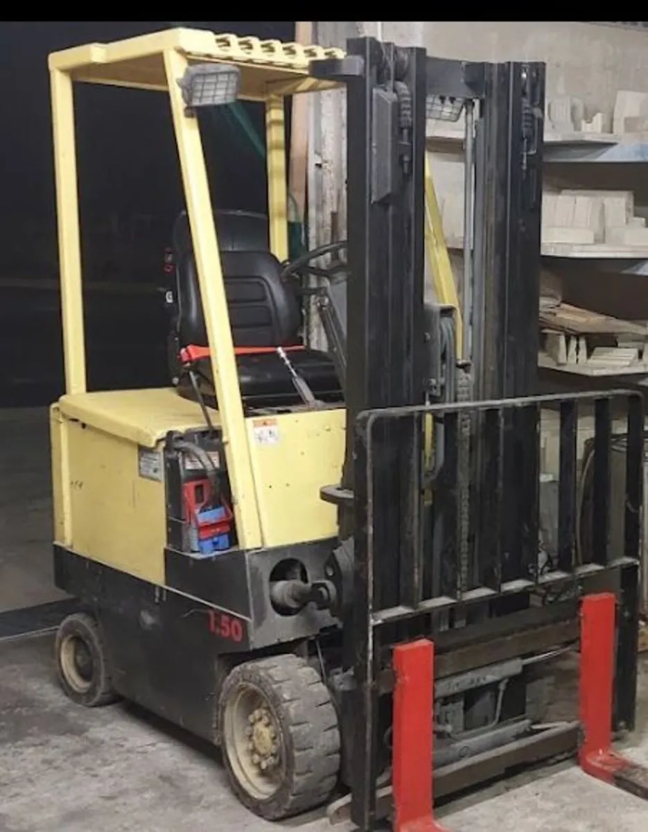 Electric Forklift - Image 3