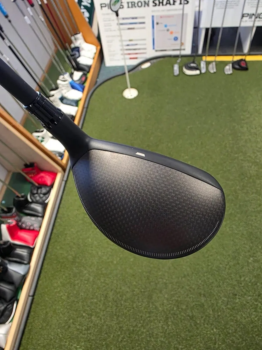 As New Taylormade Qi4D Hybrid - Image 4