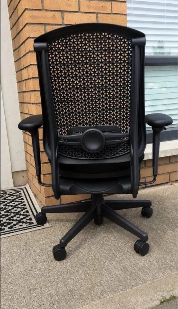 Herman Miller office chair fully loadet-perfect - Image 3
