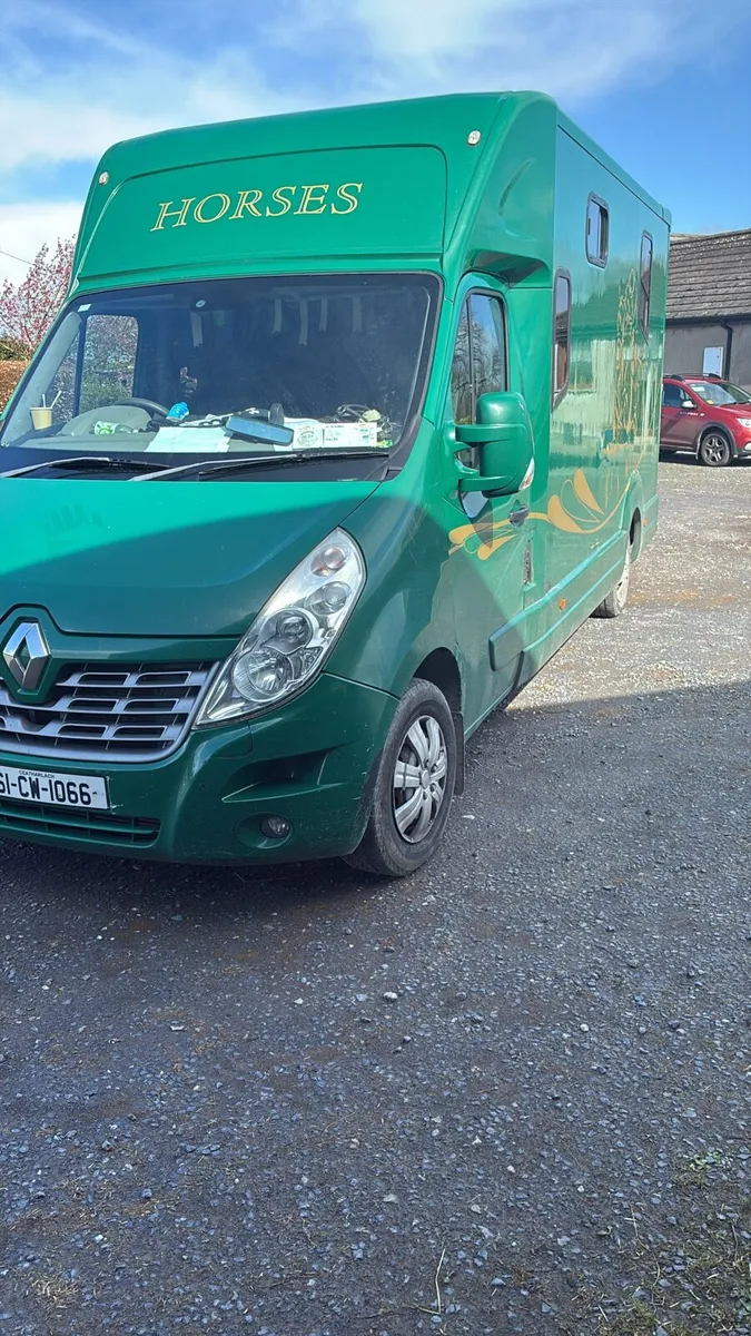 Horse box - Image 2