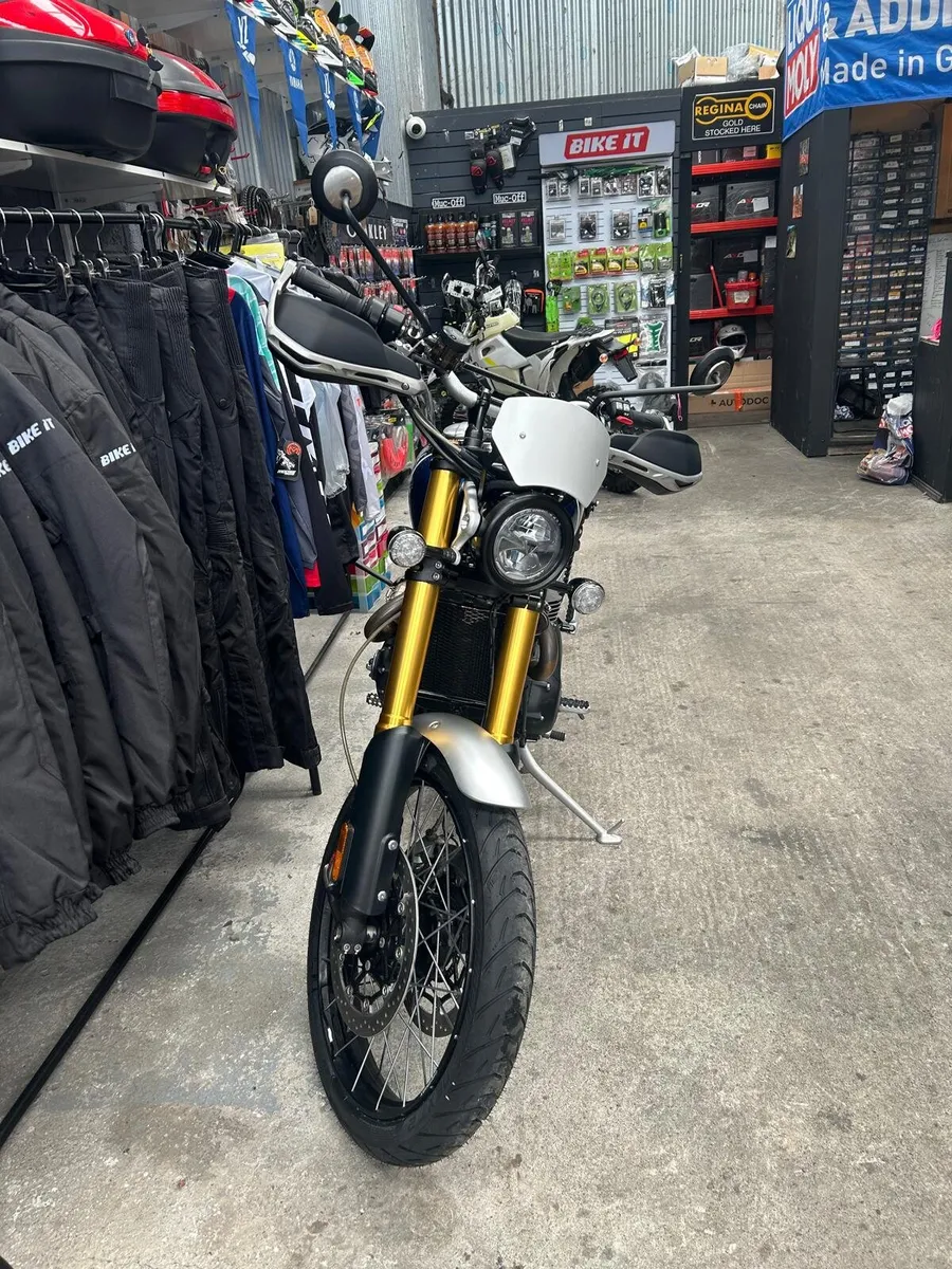 Triumph scrambler 1200 xe - Image 3