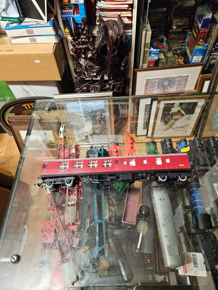 Hornby OO Gauge Carraige