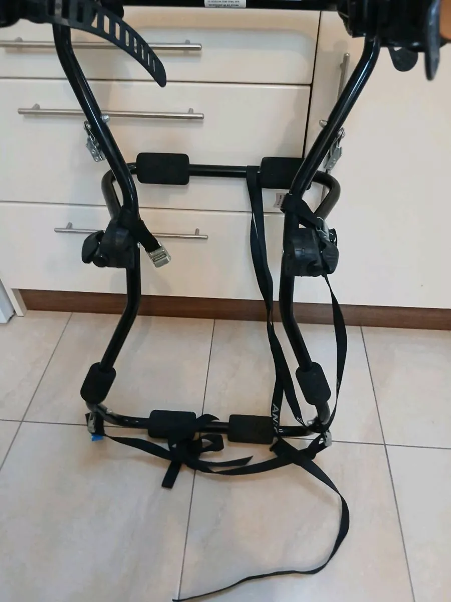 BIKE CARRIER FOR 3 BIKES LIKE NEW - Image 2