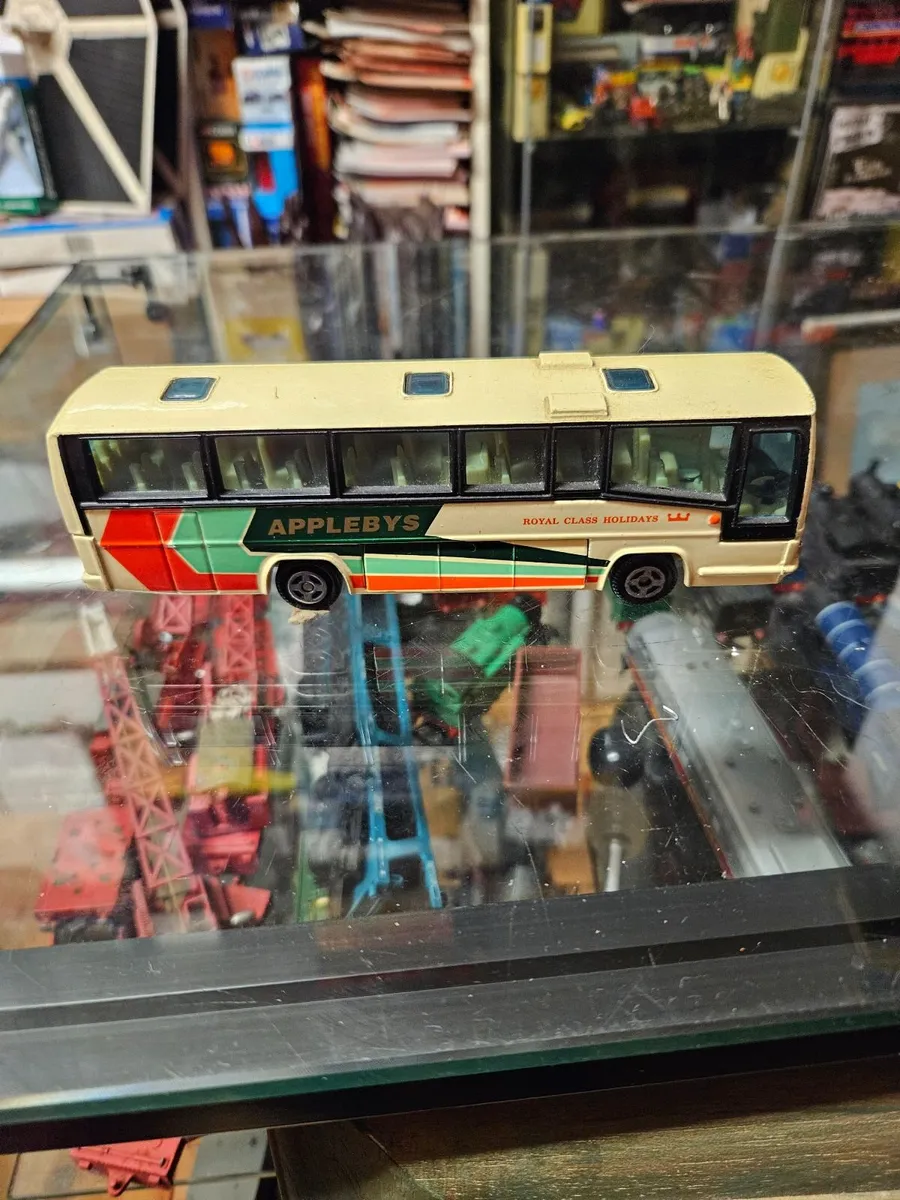 Corgi Bus - Image 1