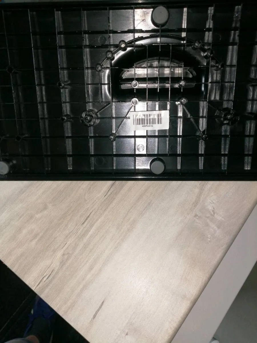 TV stand - Image 2