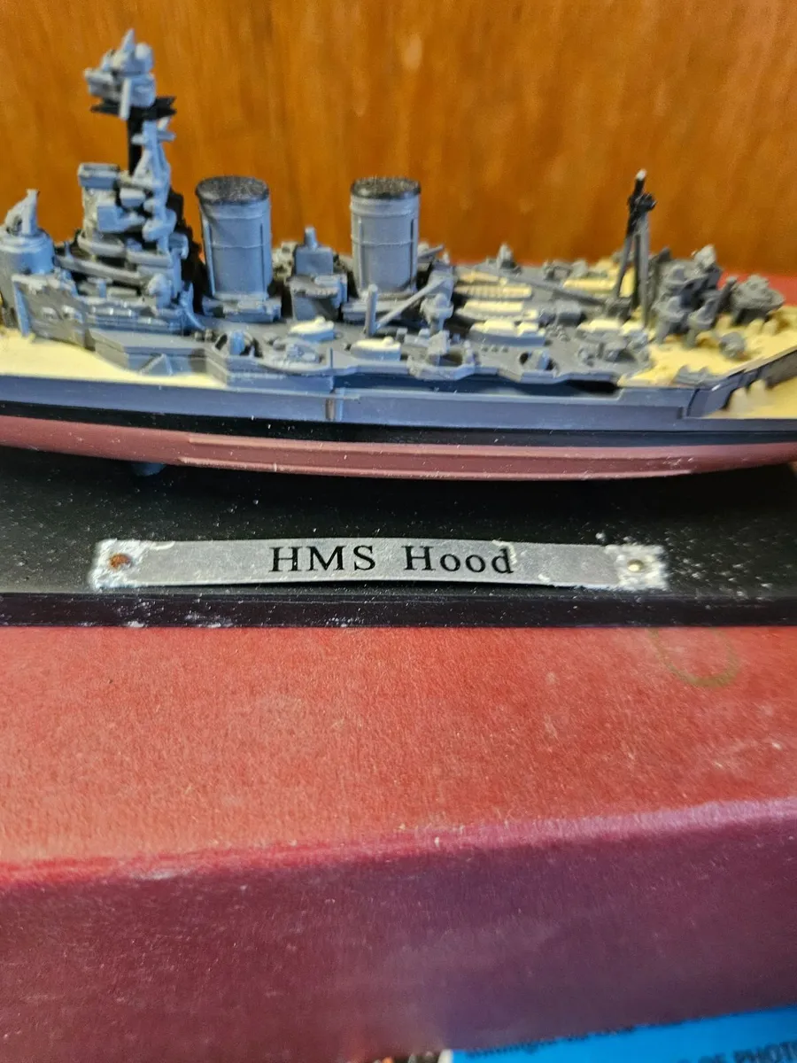 Corgi Atlas HMS Hood - Image 2