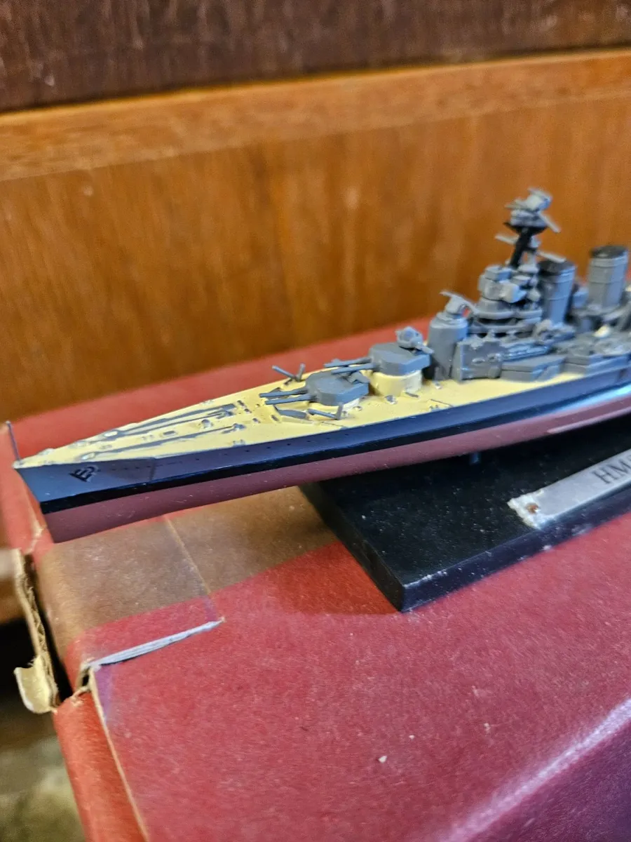 Corgi Atlas HMS Hood - Image 3