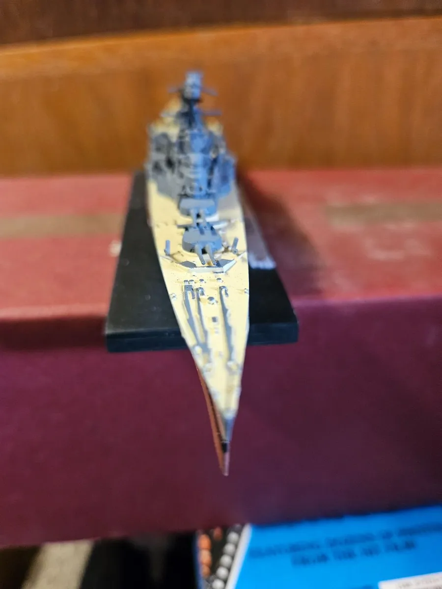 Corgi Atlas HMS Hood - Image 1