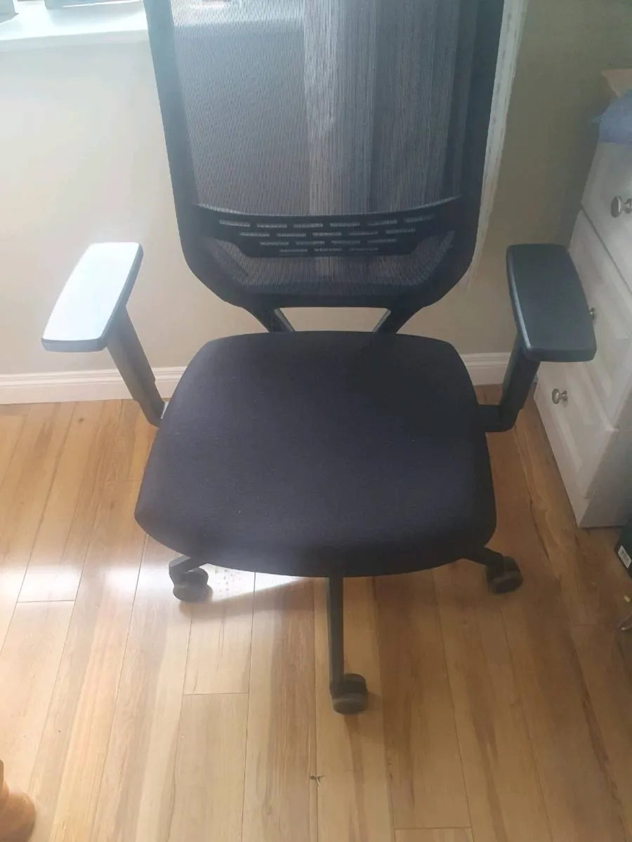 Office chairs - Image 3