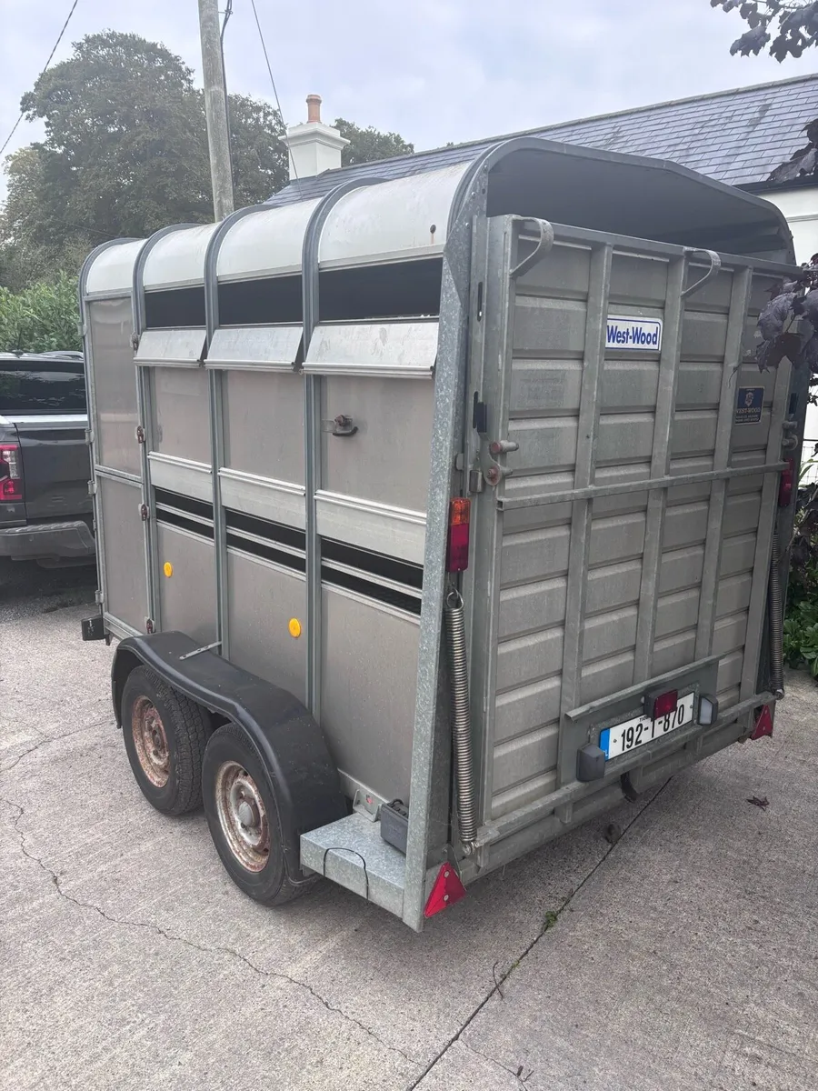 Cattle Box - Image 1