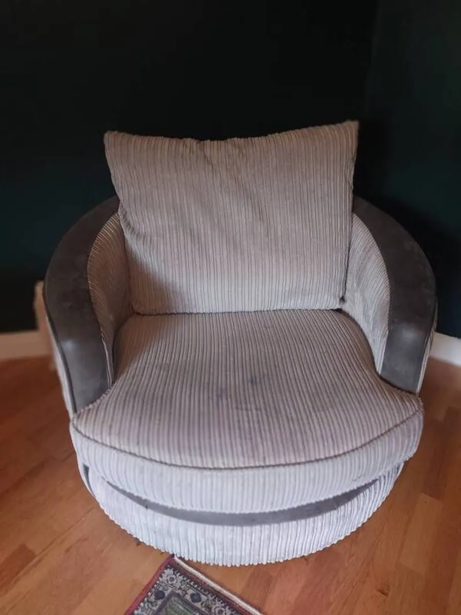 Grey swivel armchair - Image 2