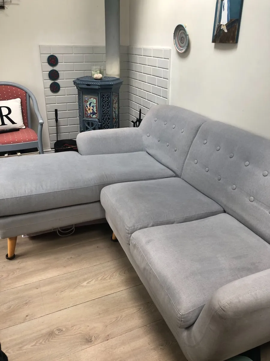 sofa with chaise longue