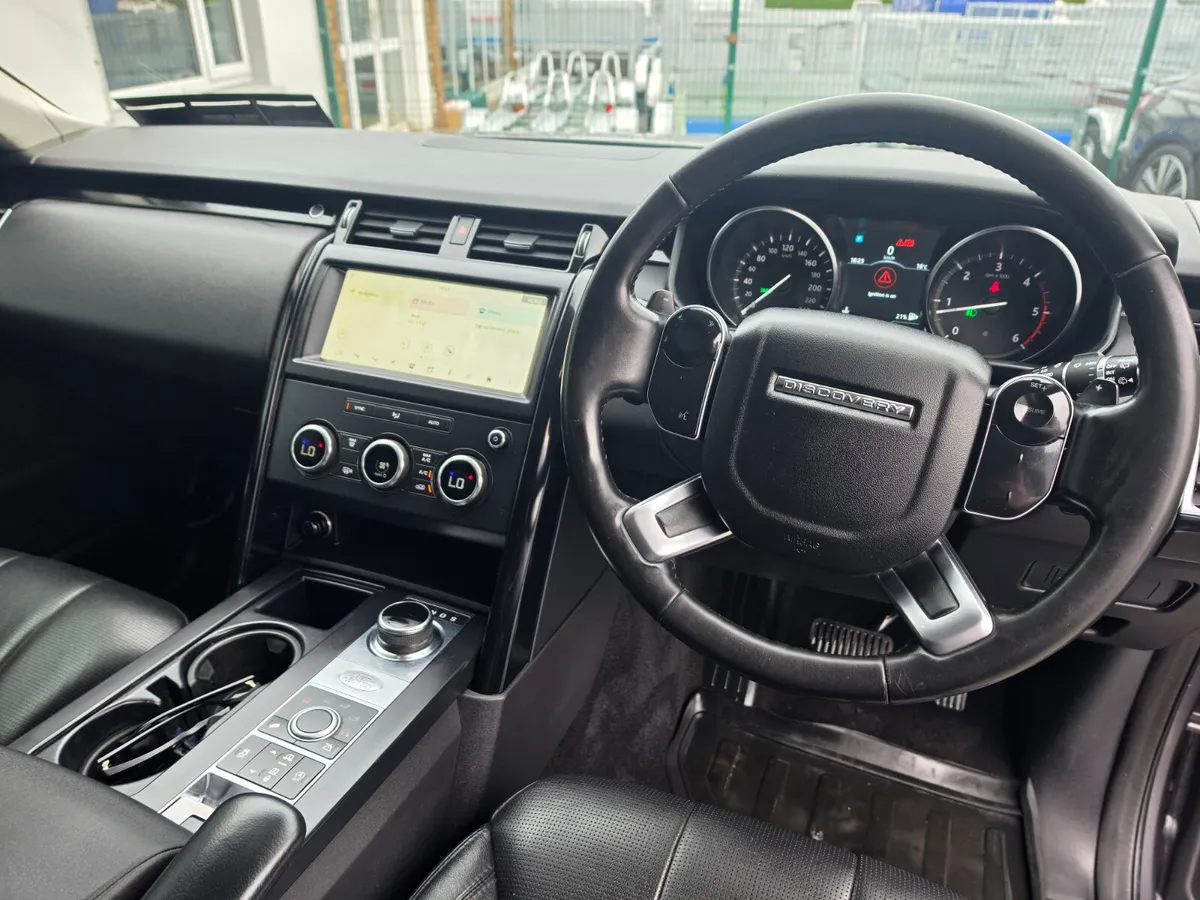 2019 Land Rover Discovery 3.0SDV6 SE Commercial - Image 3