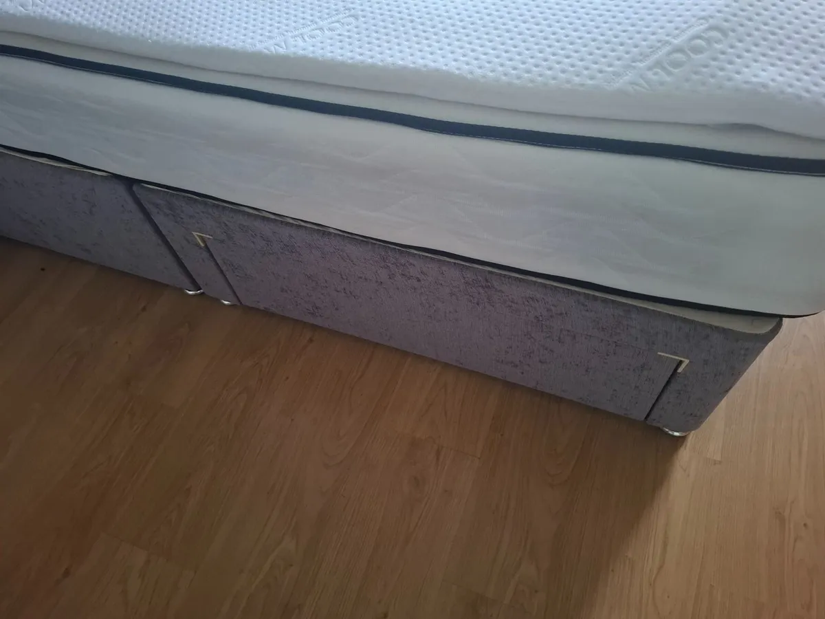 Bed - Image 2