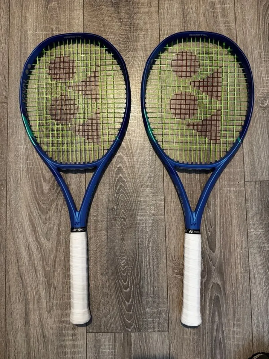 2 x Yonex Ezone 98 - Image 1